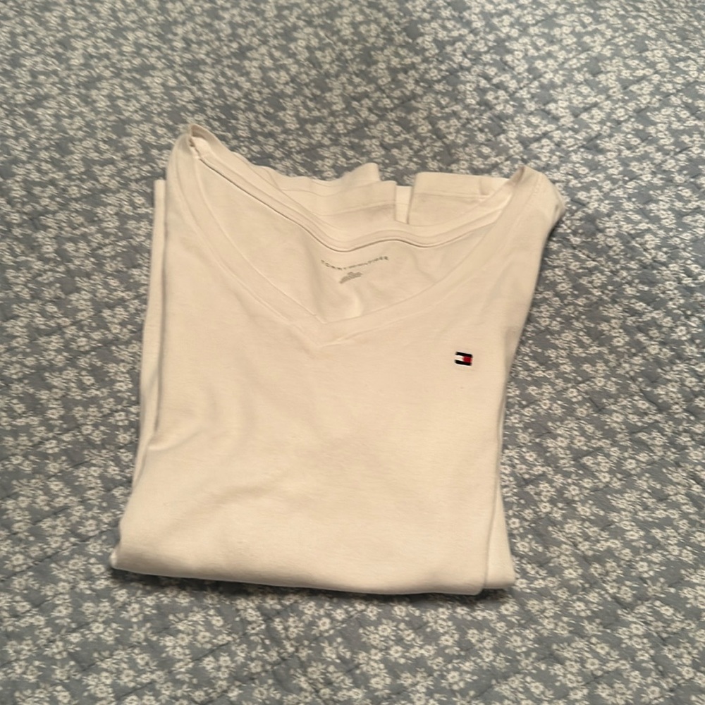 White T shirt SHIPPING DISCOUNT INCLUDED